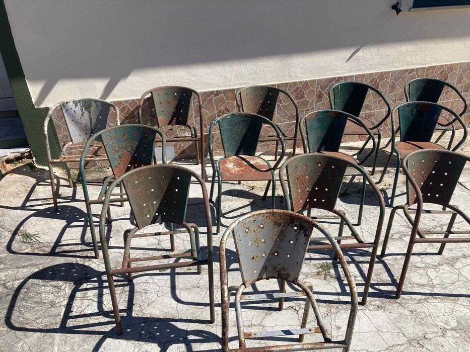 Cadeiras de esplanada antigas estilo Gonçalo