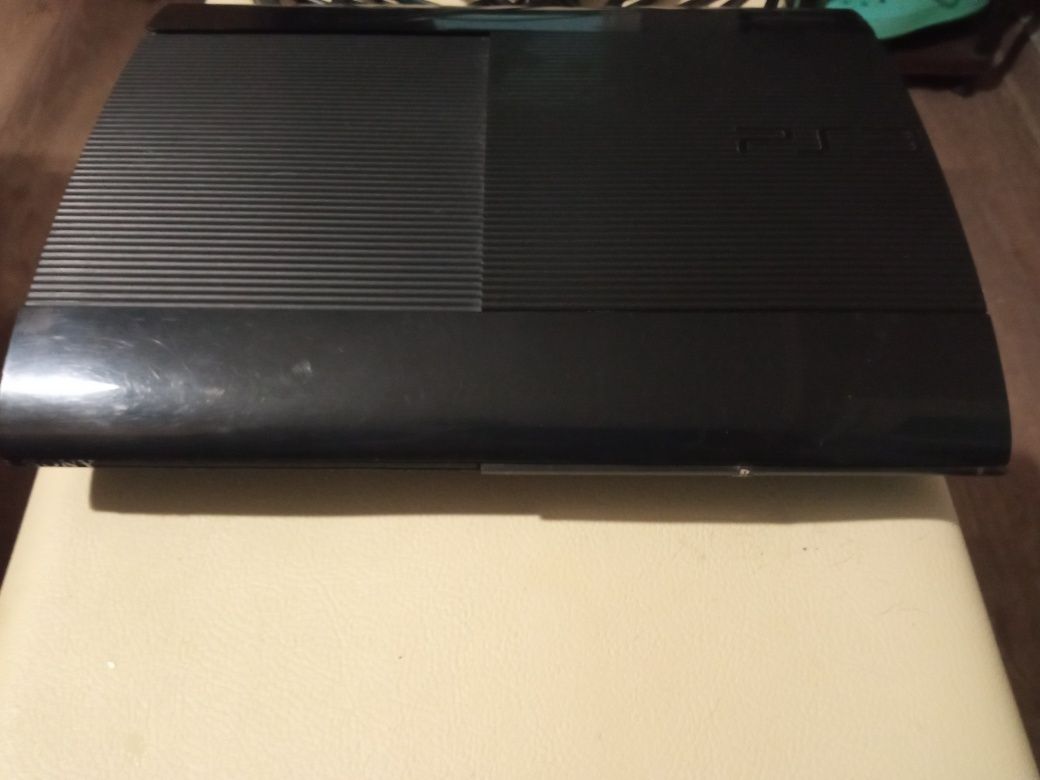 Продается приставка Sony  PlayStation Super Slim  б.у