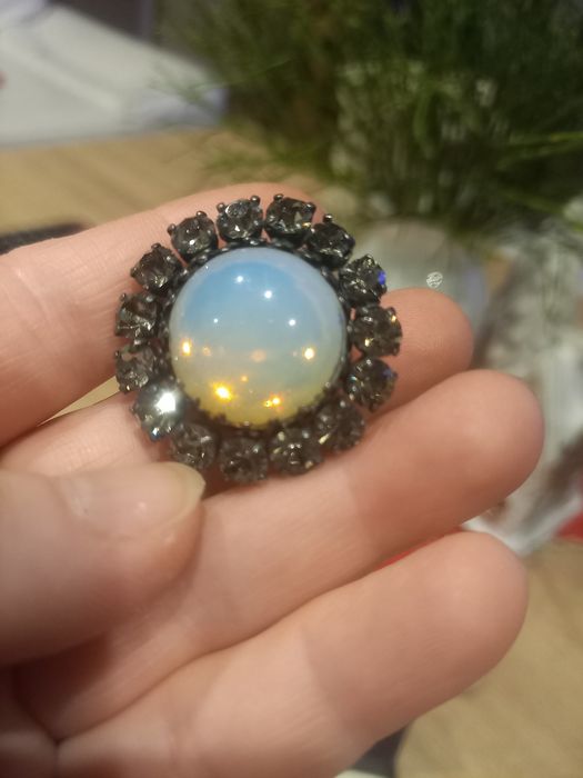 Piękna broszka vintage