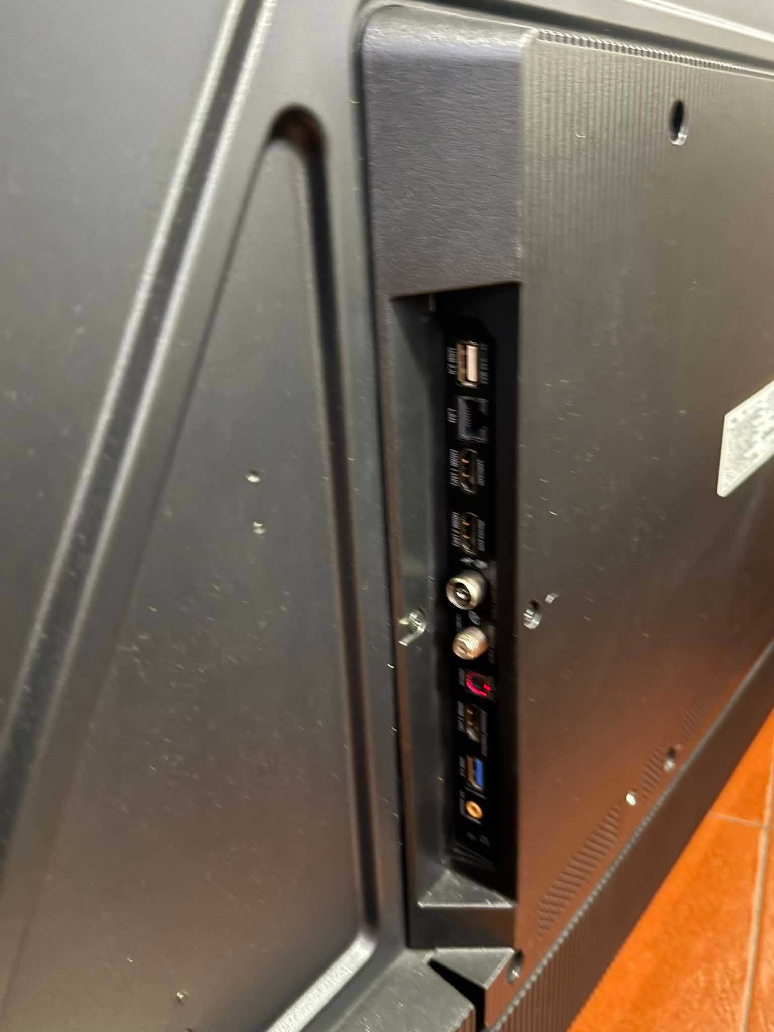 Televisão marca TCL