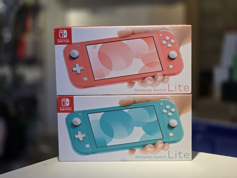 Портативна ігрова приставка Nintendo Switch Lite Coral