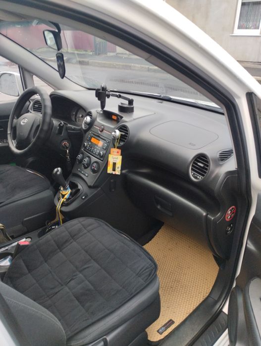 Кіа Каренс  2007