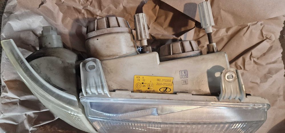 Фари(ціна за одну+торг) ваз 2110 в хорошому стані