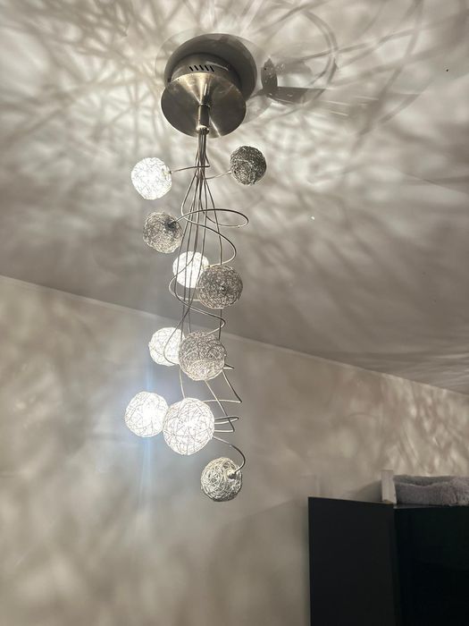 Três candeeiros luz led