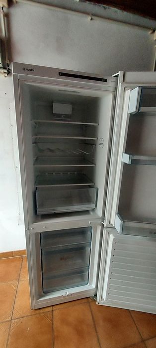 Vendo Frigorífico e Máquina de Lavar Loiça BOSCH Série 2