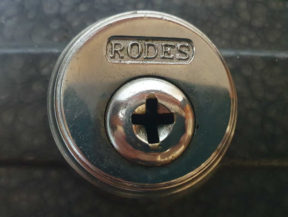 Fechadura Rodes de 4 Entradas, Esquerda, com 3 chaves, Muito robusta