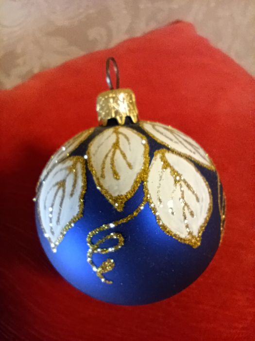 Ёлочные стеклянные шары и верхушка