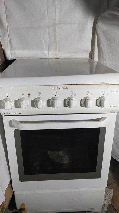 газова піч. варильна поверхня