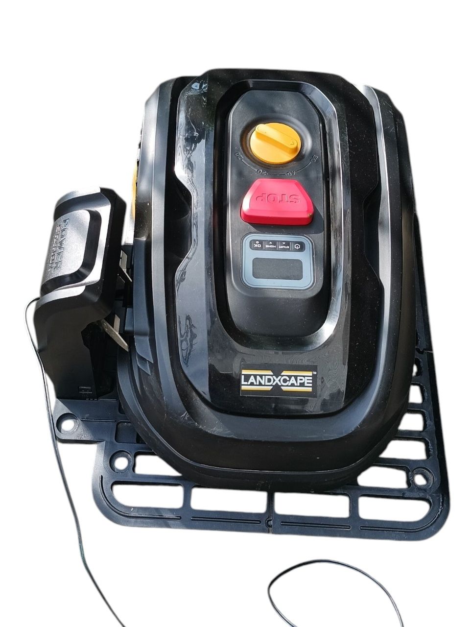 Robot koszący Landxcape LX796 – cisza, trawa, wygoda!