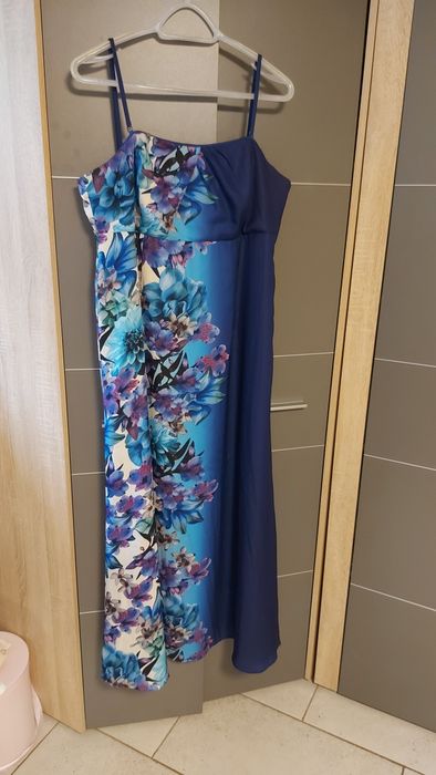 Długa elegancka sukienka