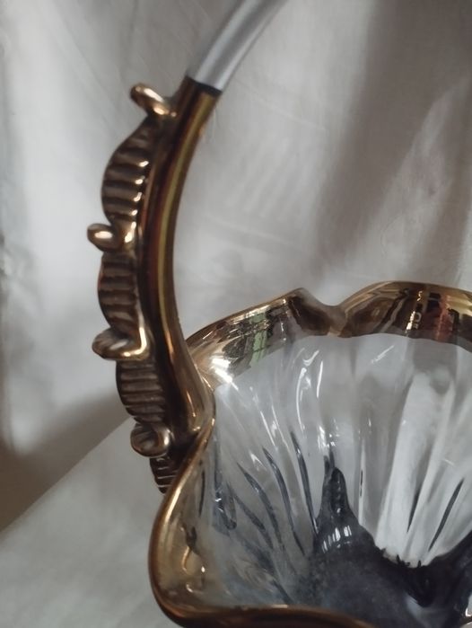 Корзина -ваза з позолотою