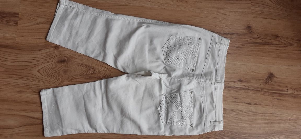 biale spodnie 3/4 rozmiar 36