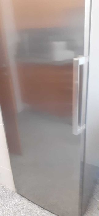 Frigorífico Bosch Inox – Muito bom estado – 250L+ – Silencioso