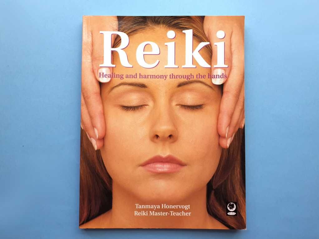 Livro "Reiki - Healing and Harmony Through the Hands"