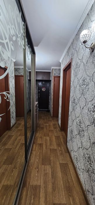 Чудова трьохкімнатна квартира по  Ю.Вороного