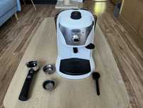 Ekspres kolbowy DeLonghi EC221.W