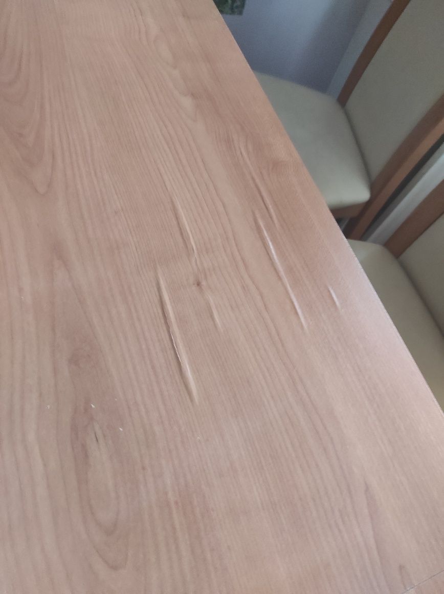 Stół i krzesła używane