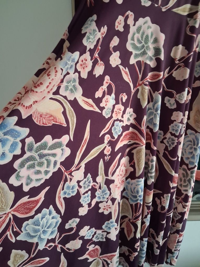 Zara sukienka w kwiaty z pięknym tyłem rozmiar M