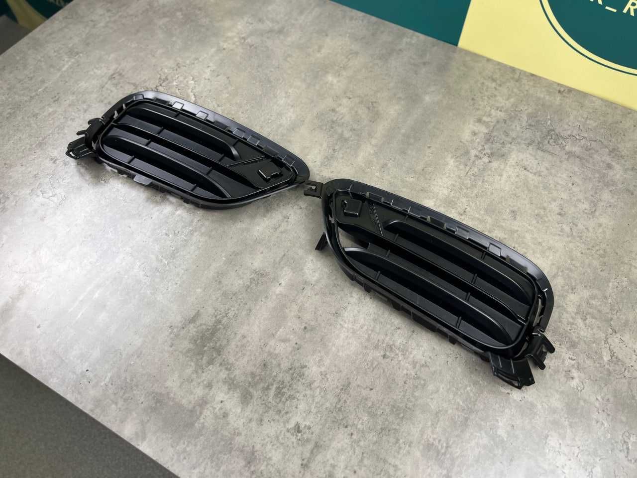 Решітка Бампера BMW X3 (F25) 51117347946 / 51117347945 	X-LINE