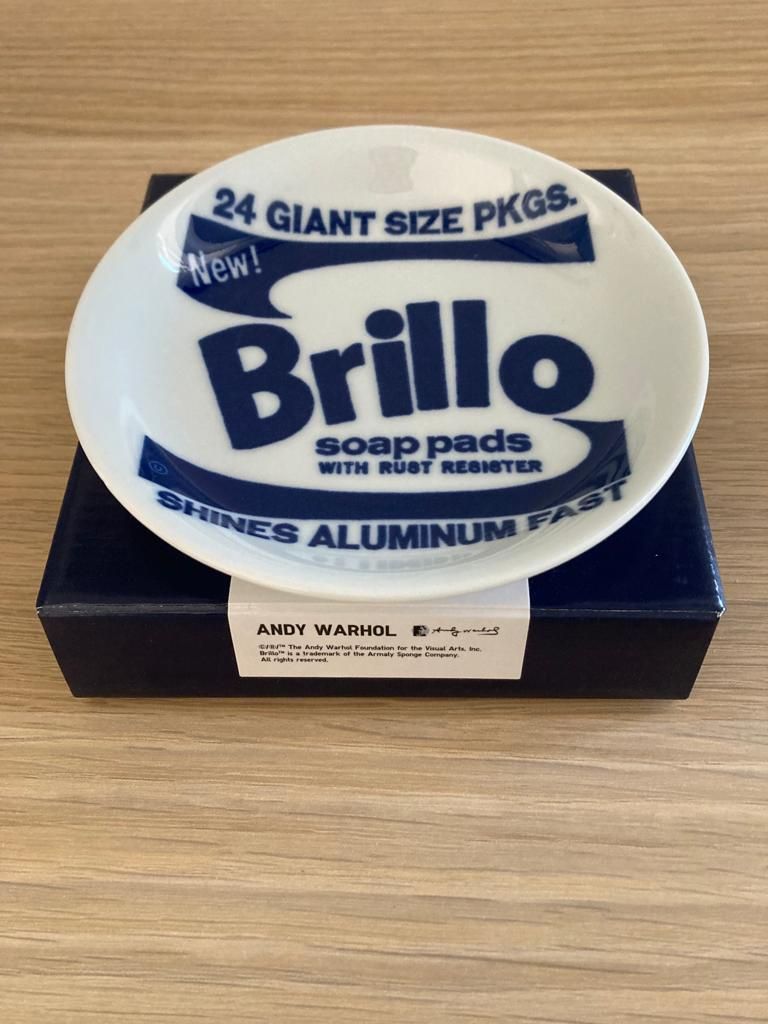 Andy Warhol - Brillo Uniqlo plate
Edição limitada