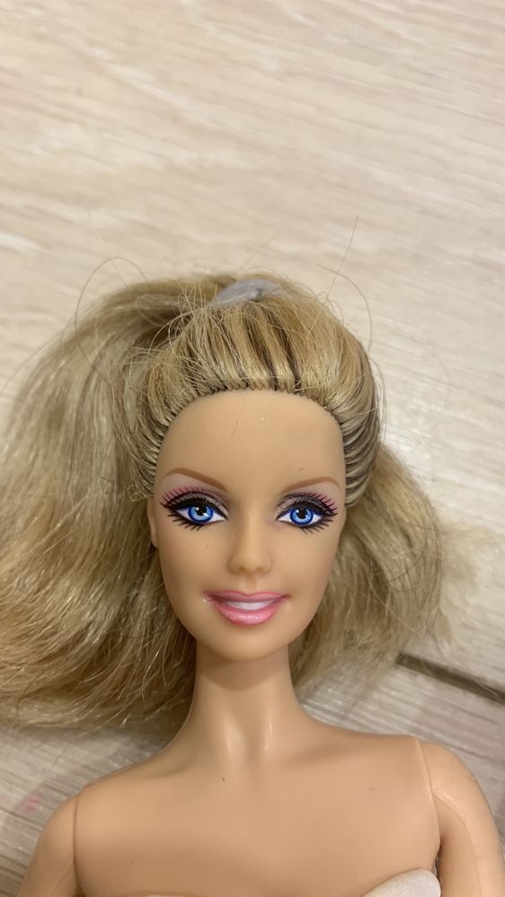 Коллекционная кукла Barbie