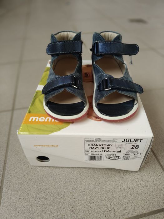 Sandałki dziewczęce Memo r. 28