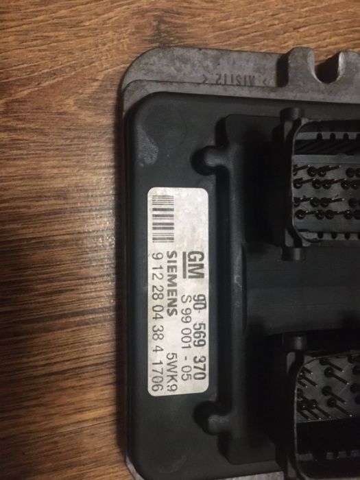 Блок управления Эбу Opel Astra Vectra Zafira 90569370 X18XE1 X20XE1