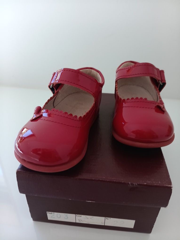 Sapatos Verniz Menina