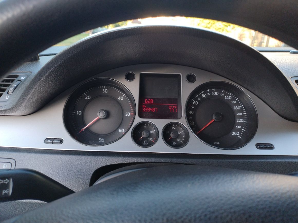 Passat B6 2.0 TDI 2008r