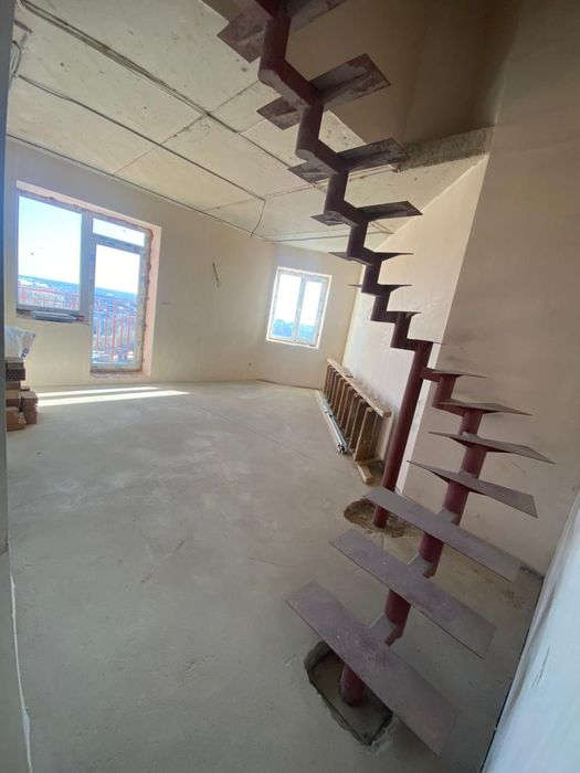 Продаж дворівнева квартира новобудова