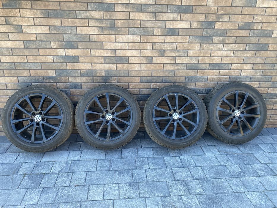 Продам недорого зимову гуму R17