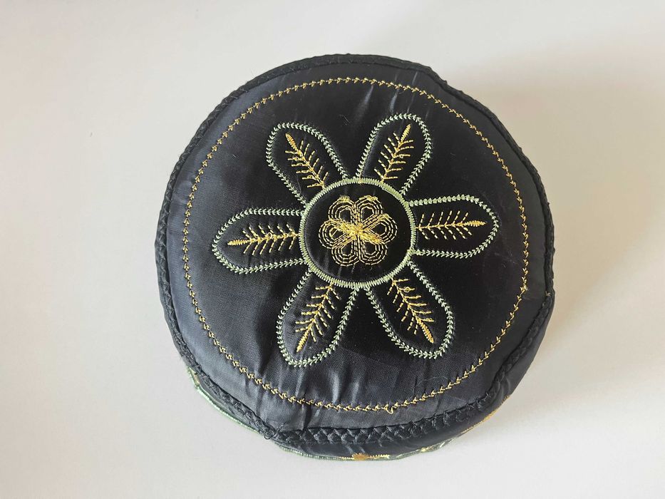 Tradycyjne męskie kufi