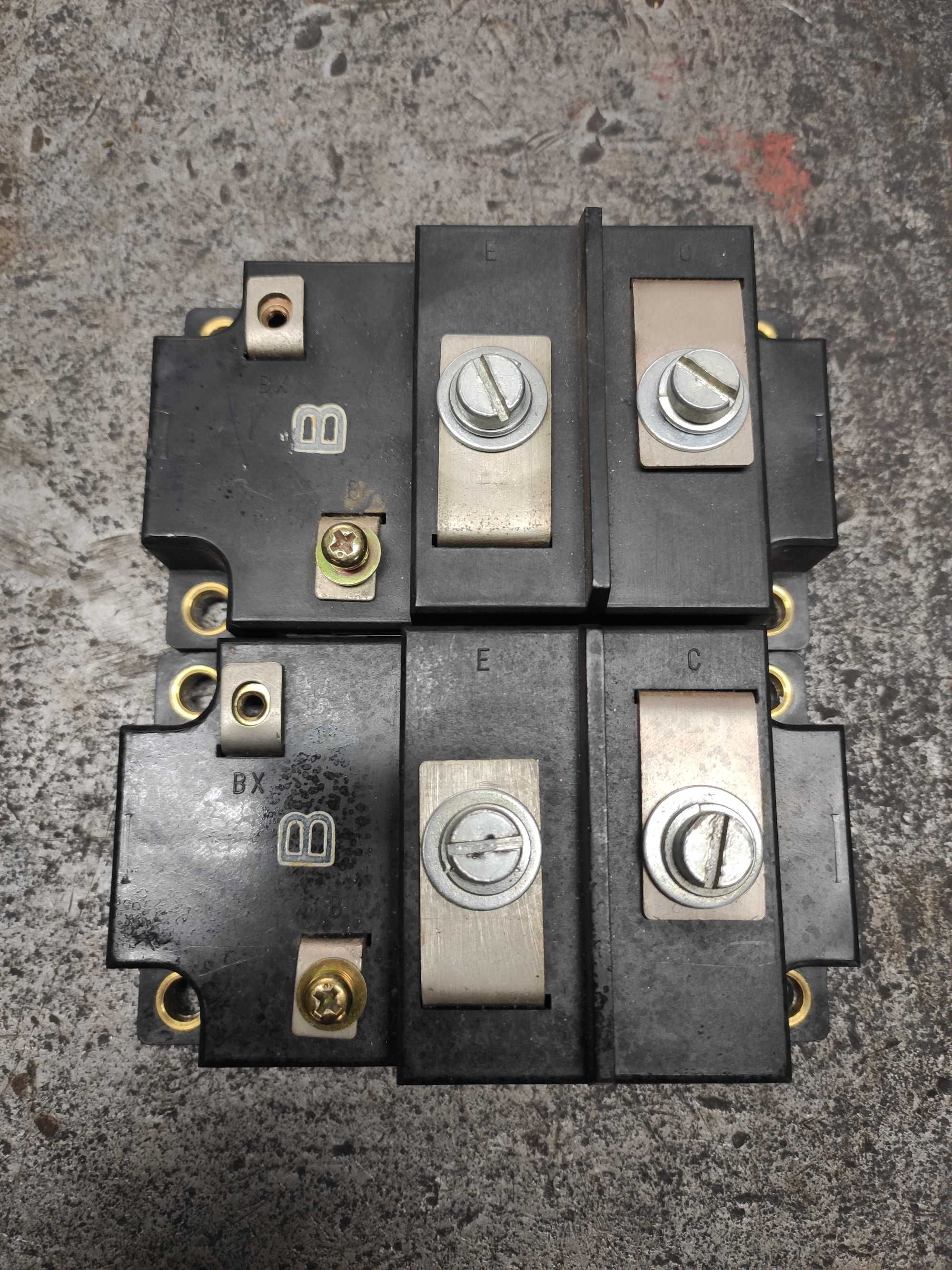 Sanrex SQD300AA100 moduł IGBT ID117417