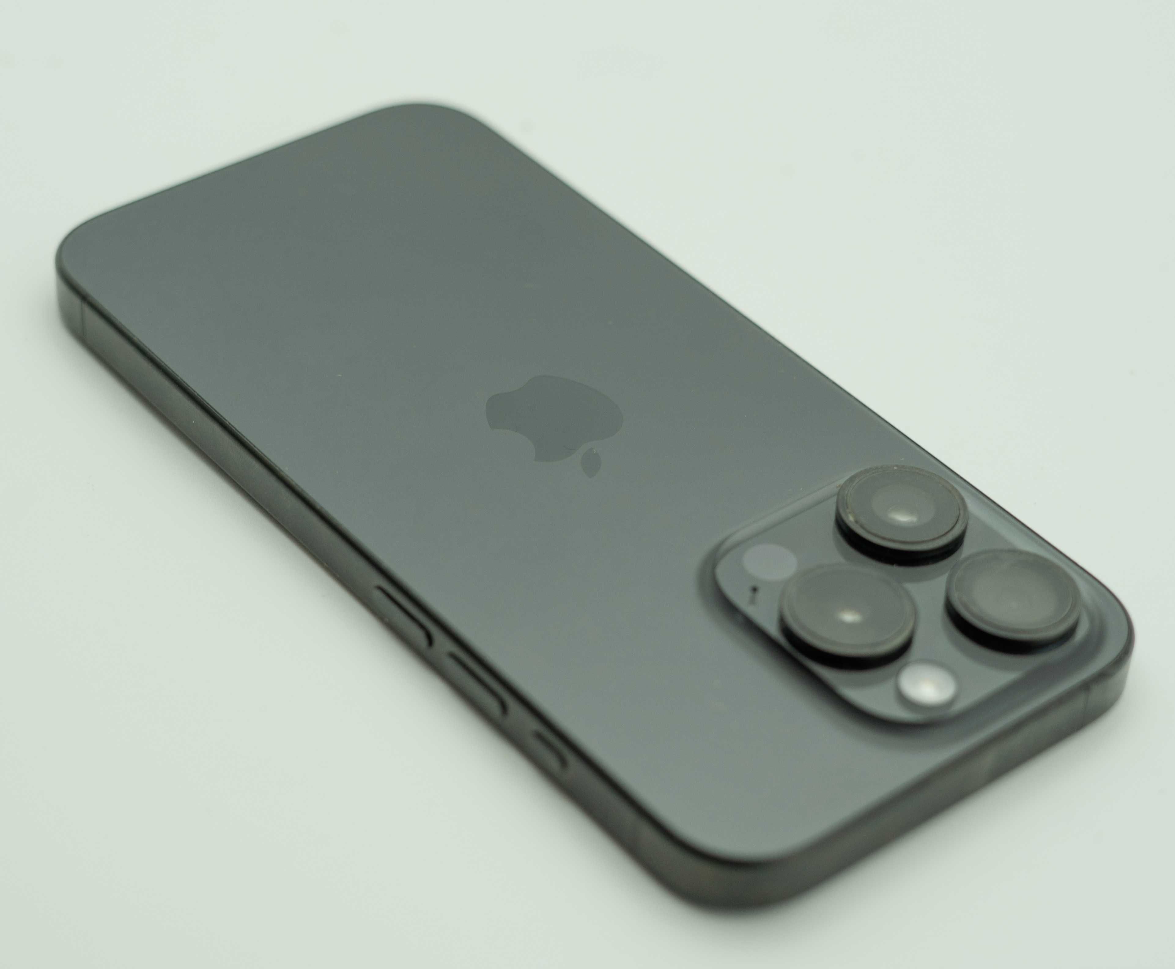 iPhone 15 Pro 128GB Neverlock (eSIM only) - З нюансами