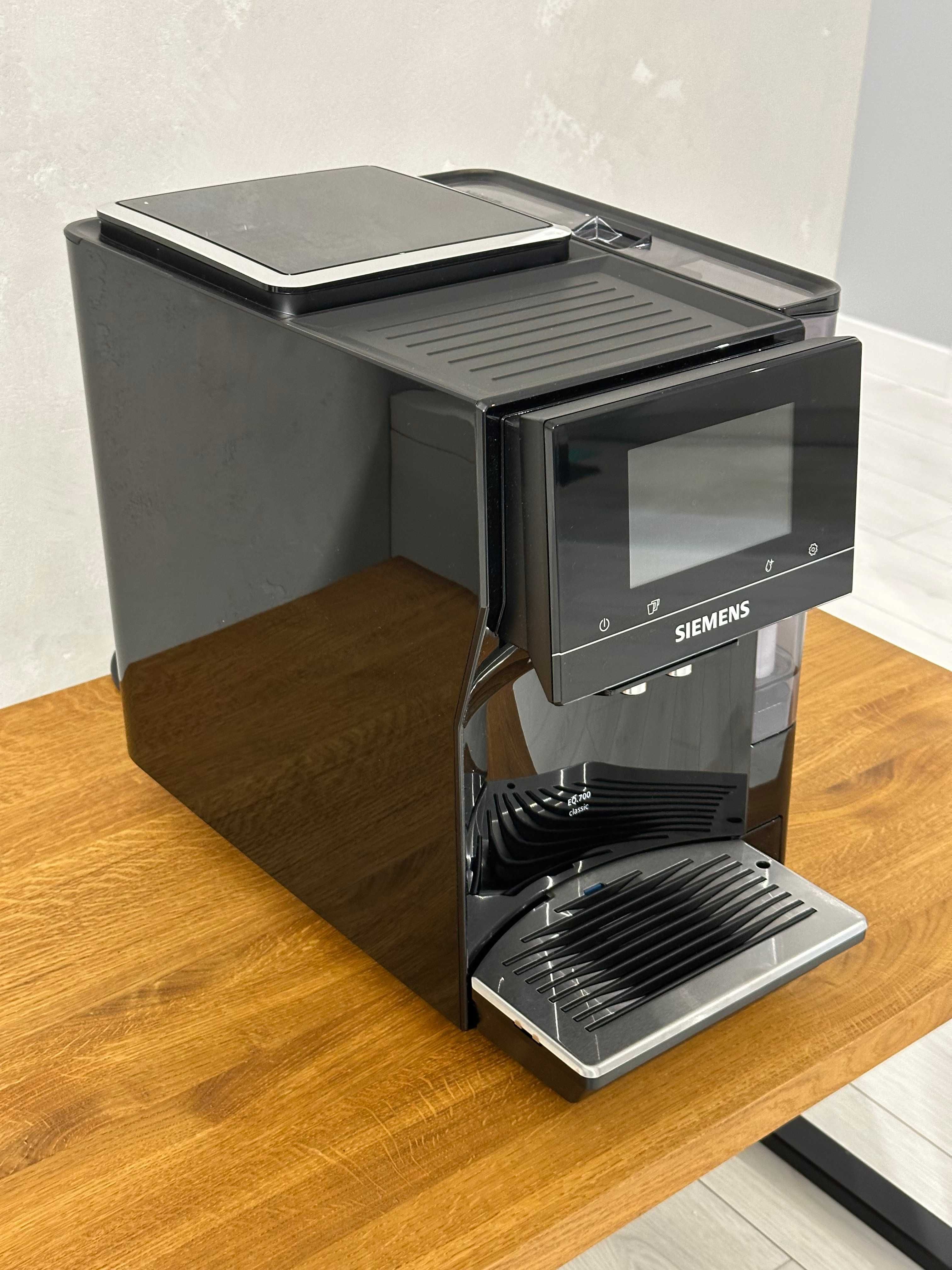 Ekspres SIEMENS EQ700 TP713R19 Czarny (Cold Brew) - NOWY !!!