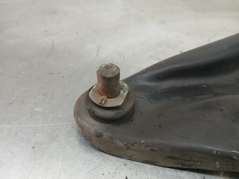 Braço de suspensão frente esquerdo DACIA Dokker (0S_)