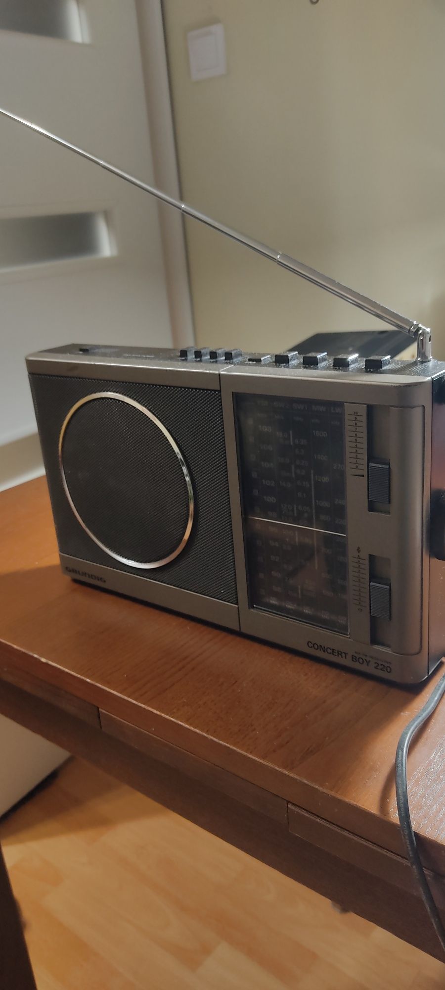 Radio Grundig Concert Boy 220