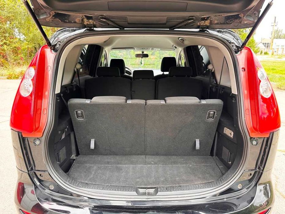 Mazda 5 минивен/7 мест