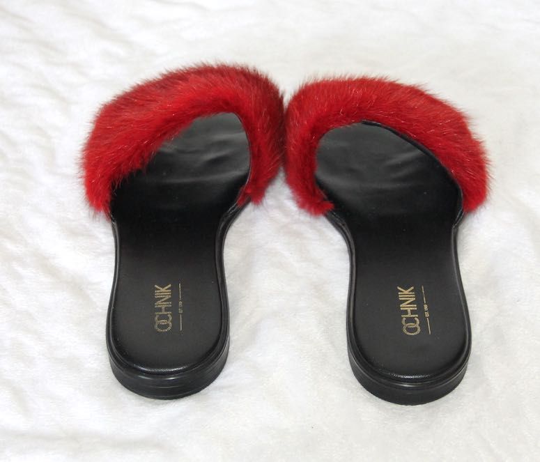 ochnik klapki z futerkiem futro norki 39 skóra karibu czarne czerwone