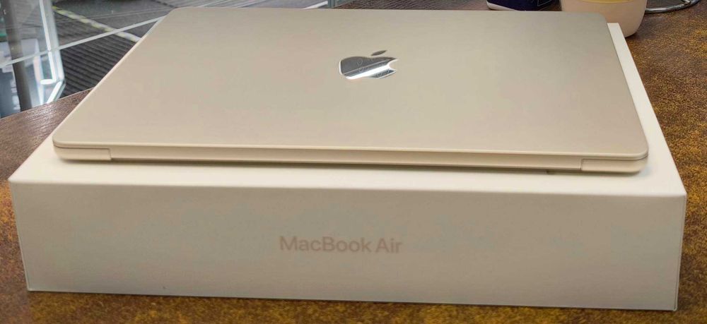 777/ MacBook Air 2022 A2681 M2 16gb+256gb 13,6" bat: 2cykle