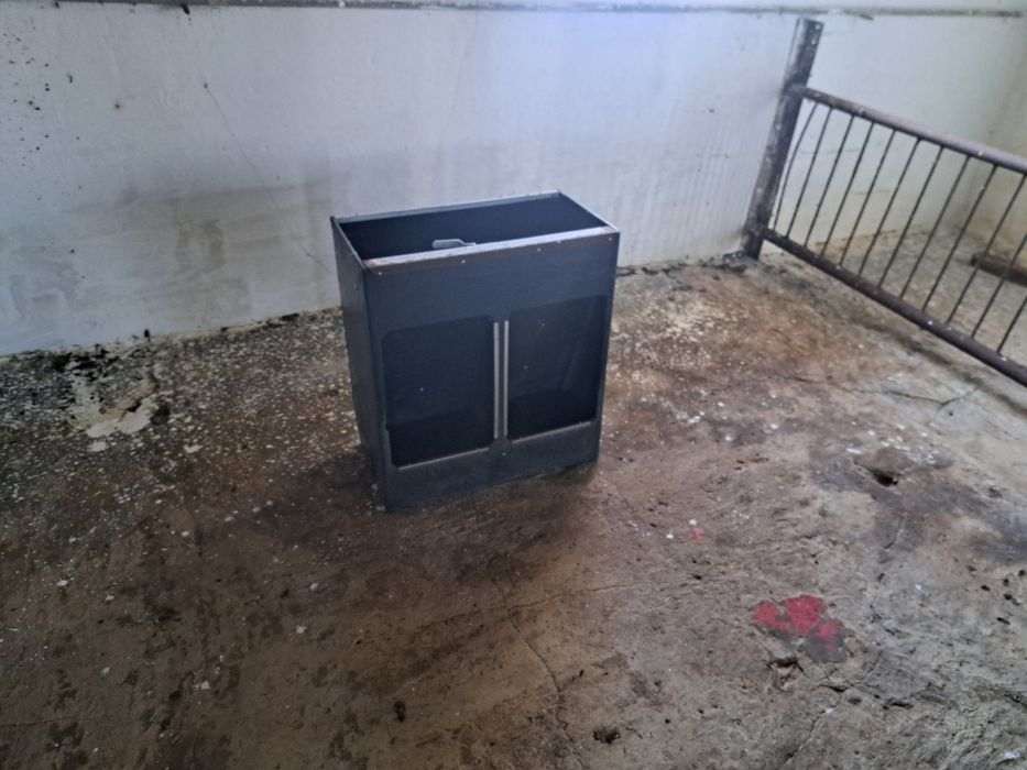 Automat paszowy dla świń - dwustanowiskowy ( paśnik) Polnet Domino