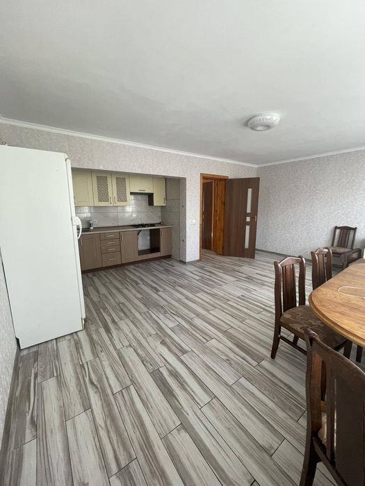 Світлий великий будинок з теплою підлогою та всіма зручностями 37362