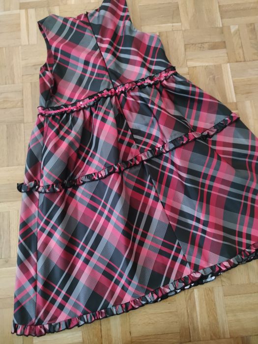 Śliczna sukienka wizytowa