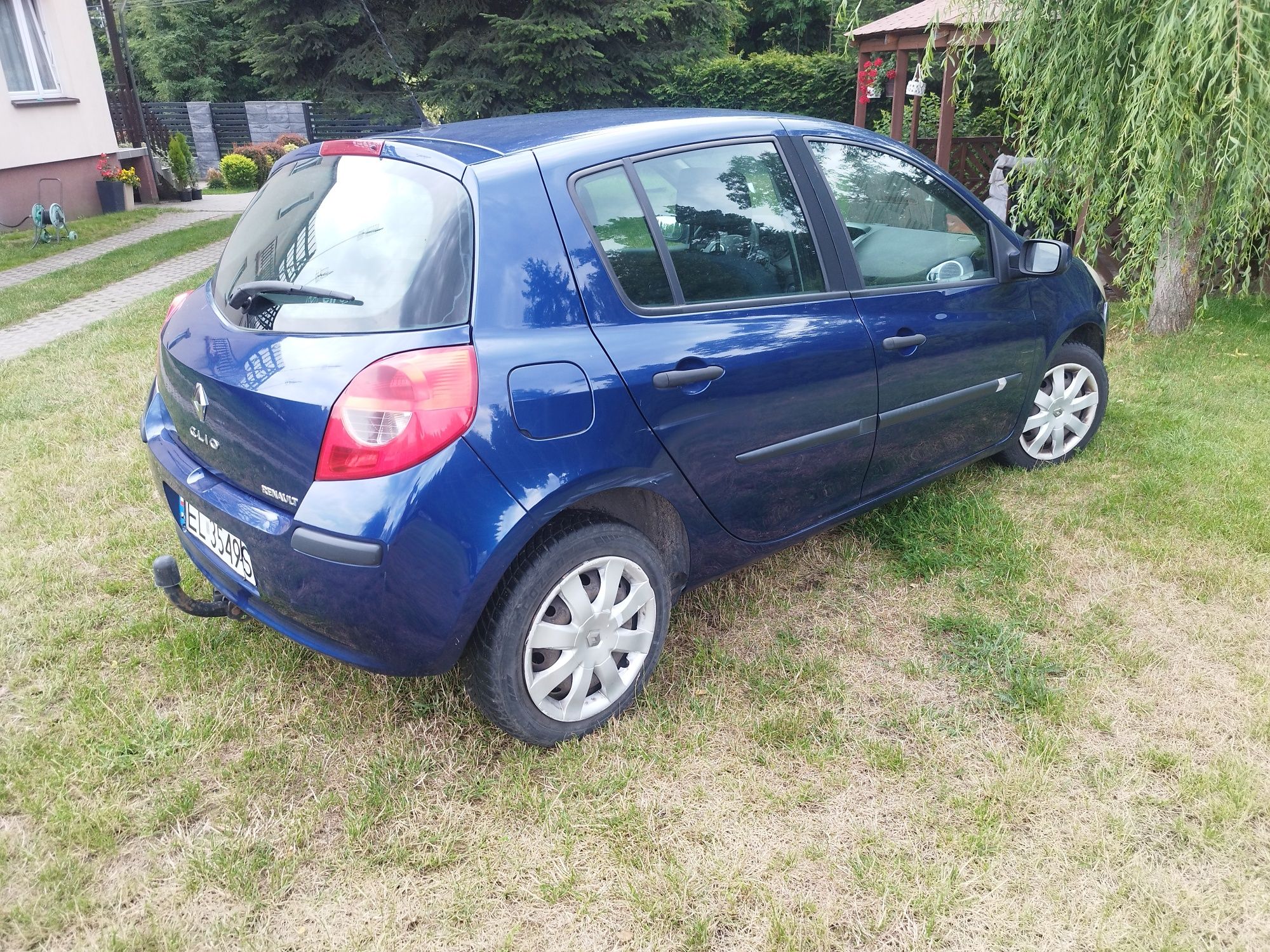 Renault Clio 5 drzwi 1.2 hak klima przegląd OC do grudnia