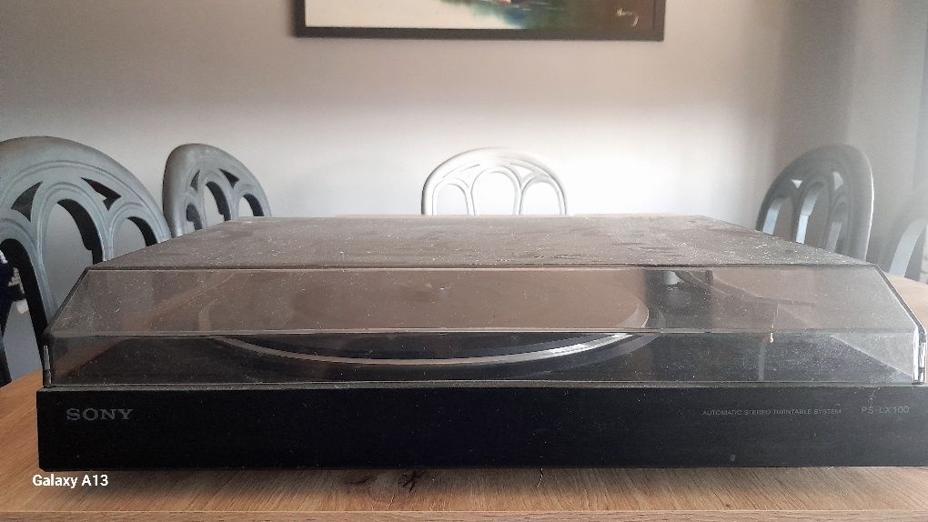 Gira discos marca Sony