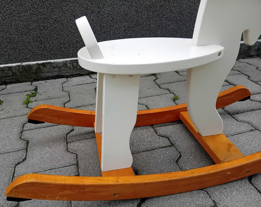 łoś ikea drewniany na biegunach bujany dla dzieci biały konik renifer