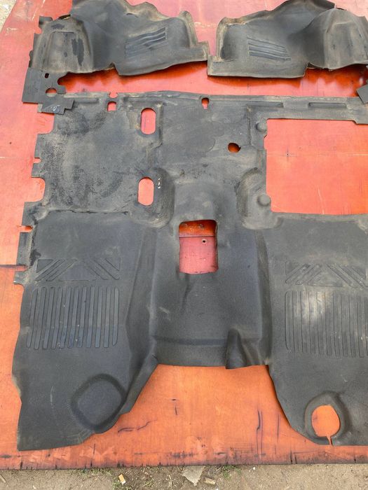 Пол Салона Ford Transit 2.0 2000-2006 год