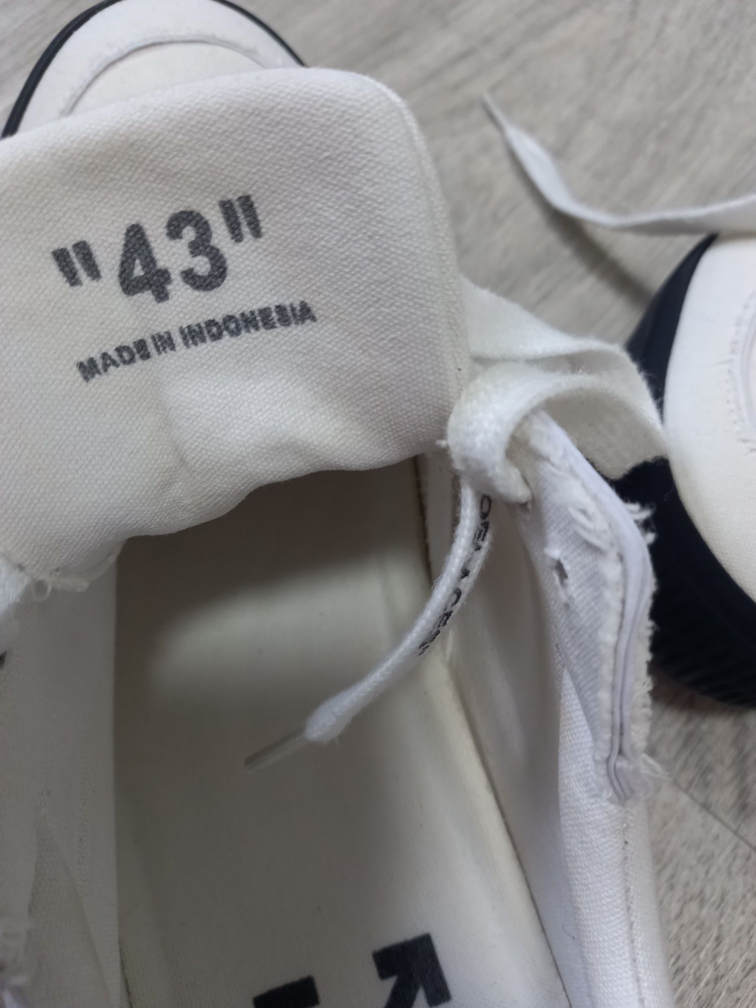 Кеды мужские Off-white 43р бу