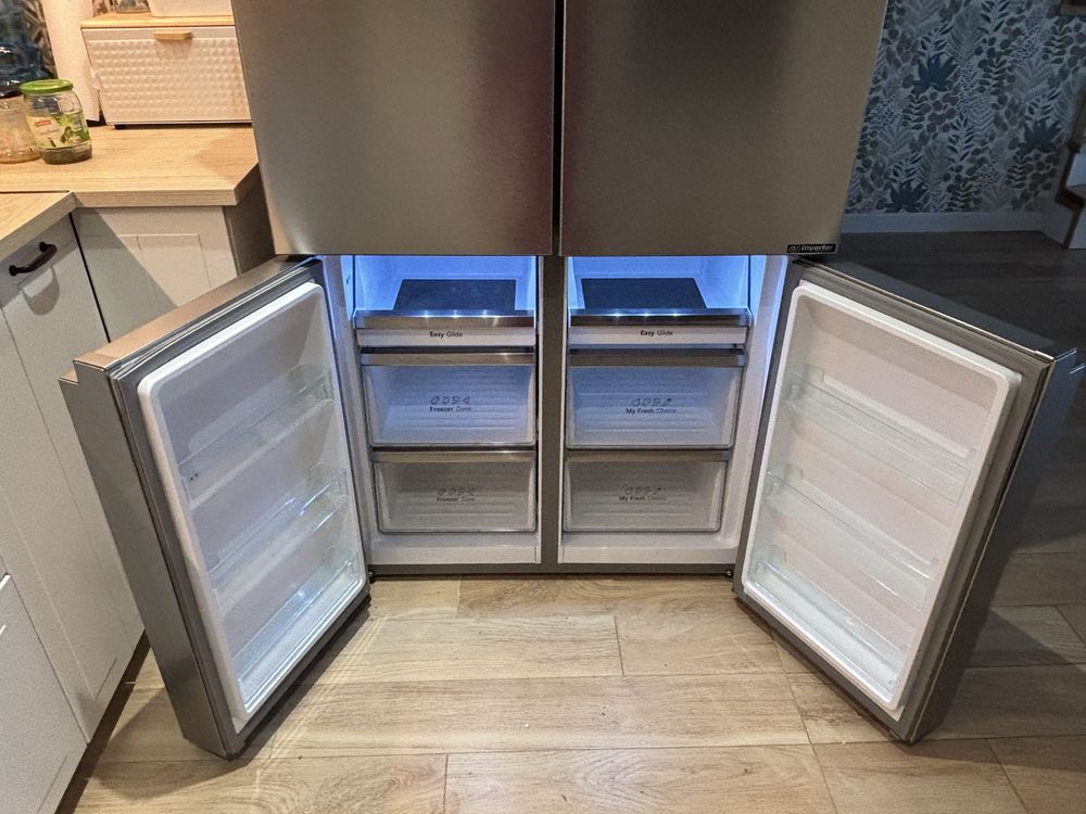 Lodówka HISENSE RQ758N4SAI1 Side by Side No frost 178.5cm Srebrna
