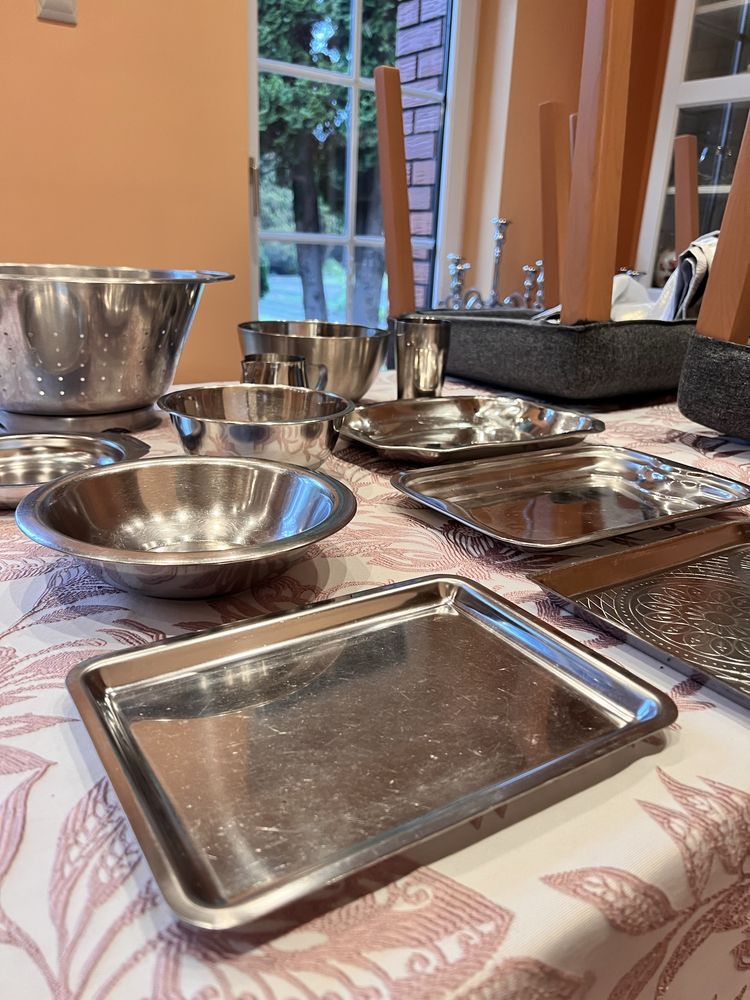 Zestaw akcesoria gastronomiczne miski tace tacki dzbanki stal nierdzew